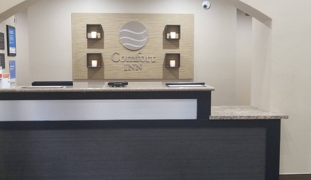 Comfort Inn & Suites Fultondale Gardendale I-65