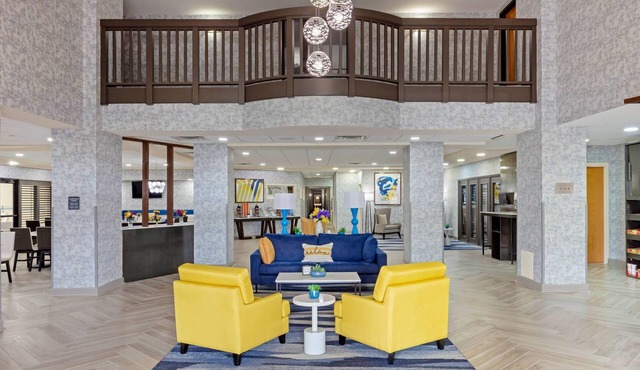 Comfort Inn & Suites Greenville Near East Carolina University