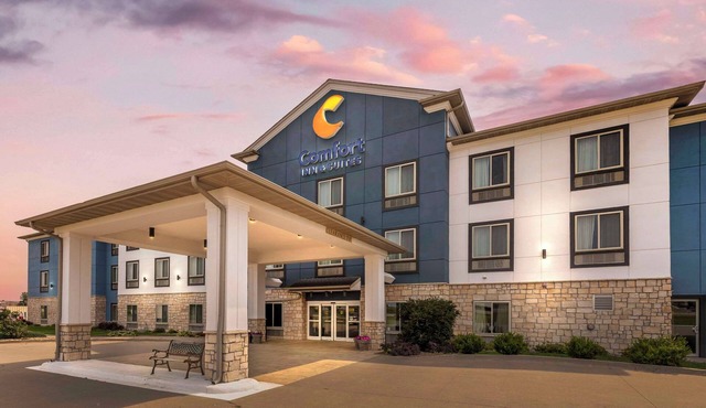 Comfort Inn & Suites Grinnell near I-80