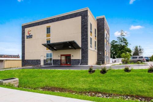Comfort Inn & Suites Harrisburg - Hershey West