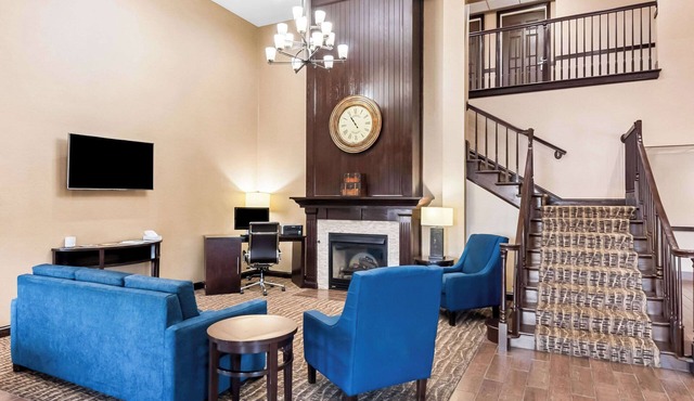 Comfort Inn & Suites Heath - Newark South