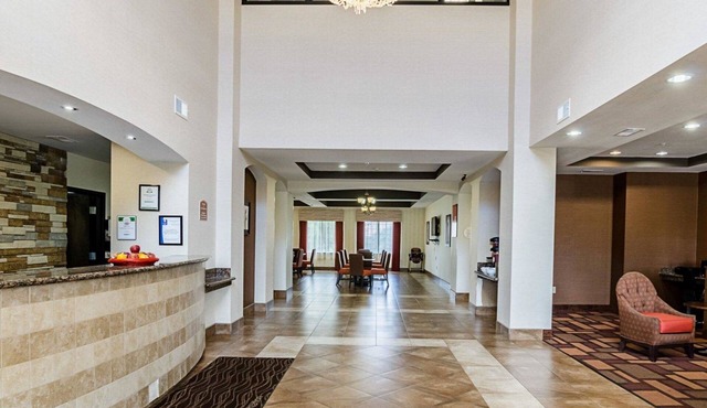Comfort Inn & Suites Lawrence - University Area
