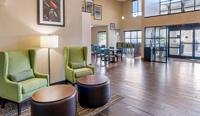 Comfort Inn & Suites Lincoln I-20