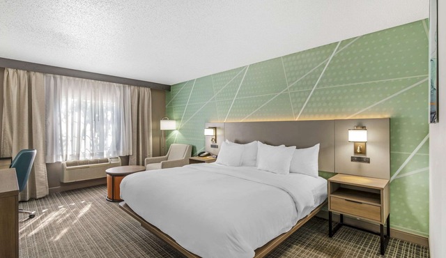 Comfort Inn & Suites Louisville Airport Fair & Expo