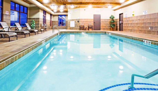 Comfort Inn & Suites Mountain Iron and Virginia