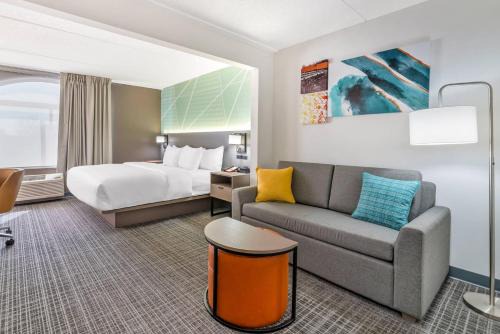 Comfort Inn & Suites Madison East Interstate I-90