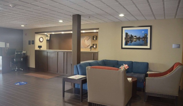 Comfort Inn & Suites Maumee - Toledo (I80-90)