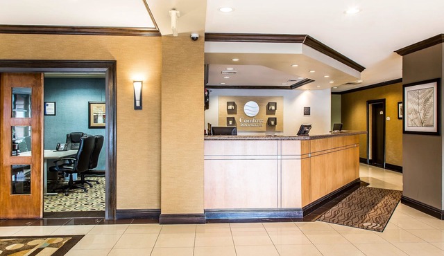 Comfort Inn & Suites Meriden East