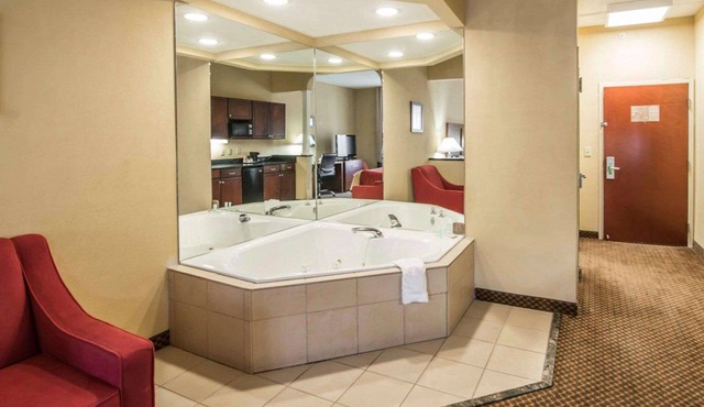 Comfort Inn & Suites Morganton South