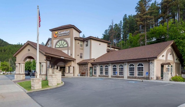 Comfort Inn & Suites Mt Rushmore