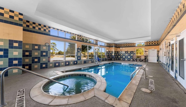 Comfort Inn & Suites Near Lake Lewisville