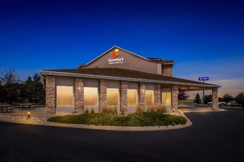 Comfort Inn & Suites Near University of Wyoming