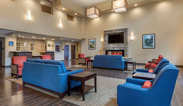 Comfort Inn & Suites Near Mt. Rushmore