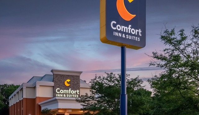Comfort Inn & Suites Newark - Wilmington