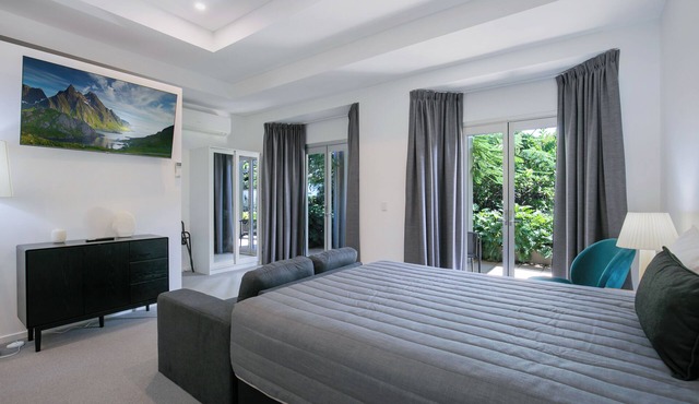 Comfort Inn & Suites Northgate Airport