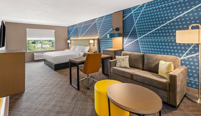 Comfort Inn & Suites Olathe - Kansas City
