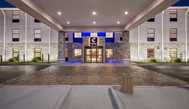 Comfort Inn & Suites River City Decatur