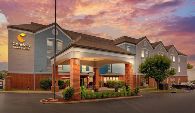 Comfort Inn & Suites Saint Louis Lafayette Square