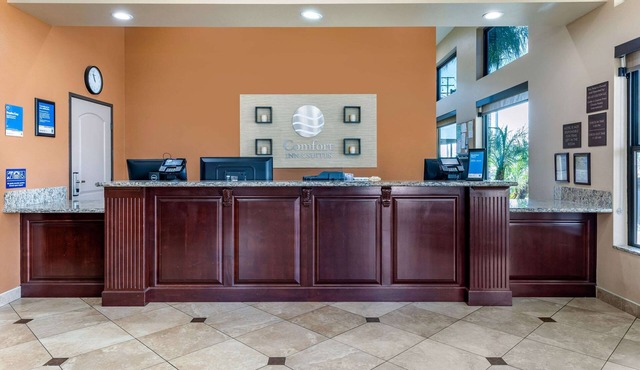 Comfort Inn & Suites San Bernardino