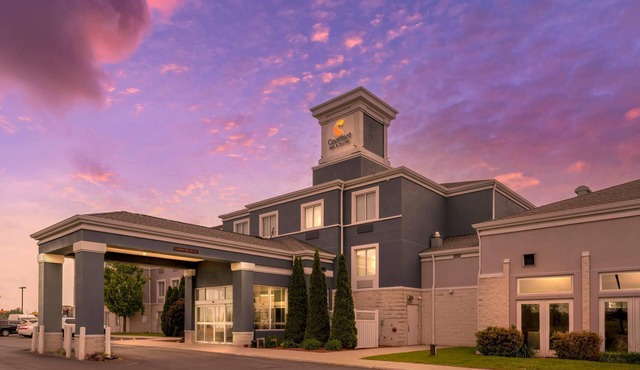 Comfort Inn & Suites Sheboygan I-43