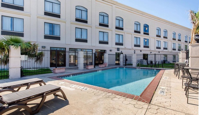 Comfort Inn & Suites SW Houston Sugarland