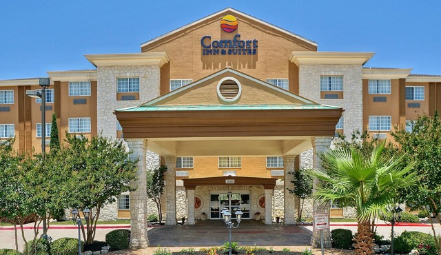 Comfort Inn & Suites Texas Hill Country