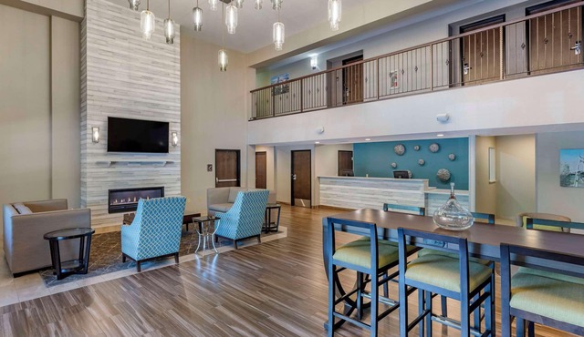 Comfort Inn & Suites Tualatin - Lake Oswego South