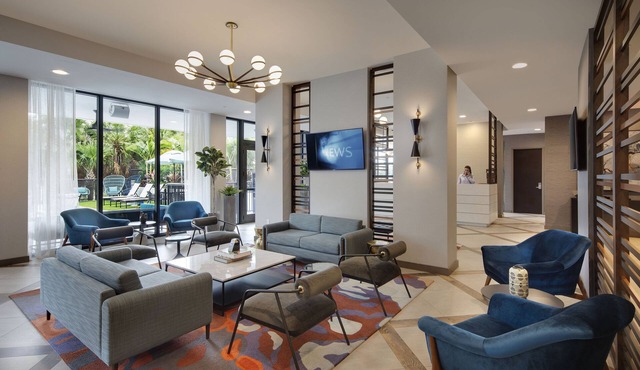 Comfort Inn & Suites Miami International Airport