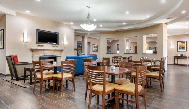 Comfort Inn & Suites Van Buren - Fort Smith