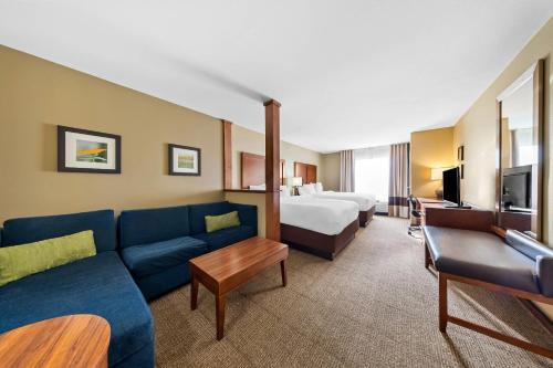 Comfort Inn & Suites West - Medical Center