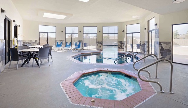 Comfort Inn & Suites Wichita Northeast