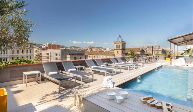 Comfort, Location & Confidence! Discover the Magic of Barcelona! ✨