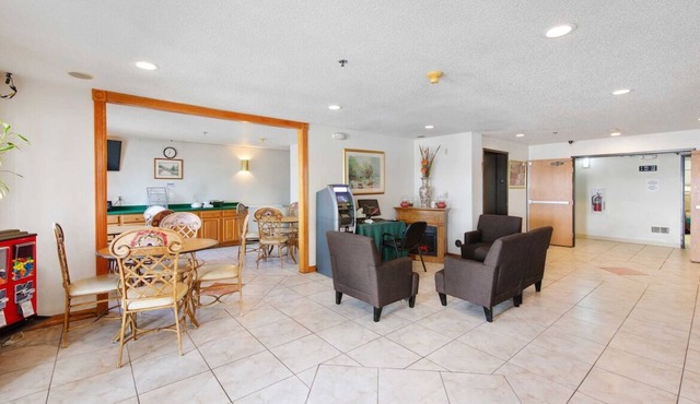 Comfort Meets Affordability! 2 Comfortable Units, Pet-Friendly, Near West Beach