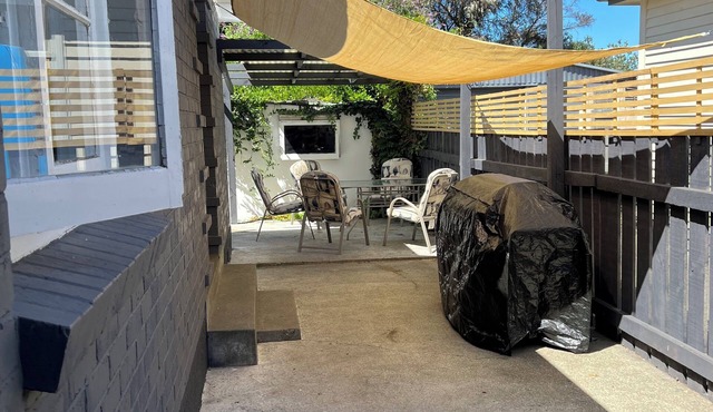 Comfort on Lane – Air-Conditioned Home with BBQ, Close to Beaches & Wineries