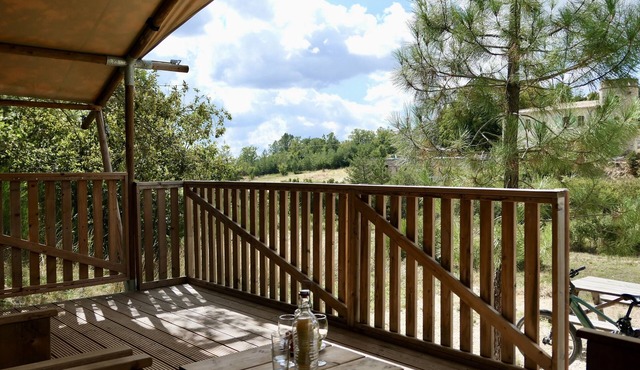 Comfort & quietness, wildlife with Provence touch.