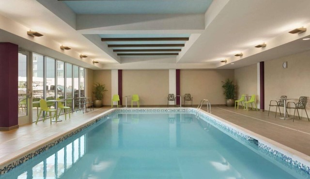 Comfort Retreat! Onsite Pool, Free Hot Breakfast, Parking, Pets Allowed!