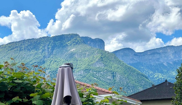 Comfort room in guest house l Tram