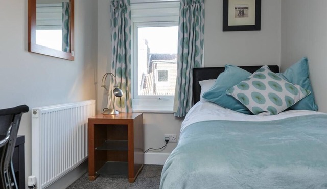 Comfort Single Wet room at Blue Star House