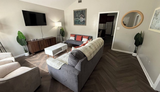 Comfort & Space · 3BR, 2BA · Perfect for Families & Groups