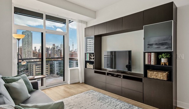 Comfort Stay - 2BR Suite - Free Parking - CN Tower View