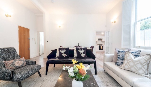 Comfort & Style - Near Notting Hill - Pass the Keys