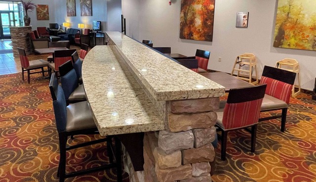 Comfort Suites Altoona North