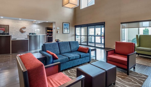 Comfort Suites Auburn near I-69