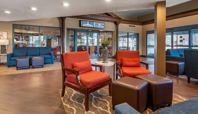 Comfort Suites Bethlehem Near Lehigh University and LVI Airport