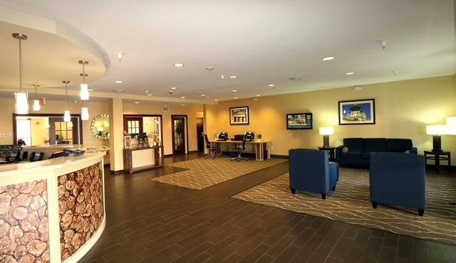 Comfort Suites Bloomington I-55 and I-74