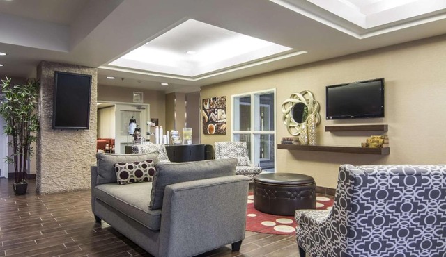 Comfort Suites