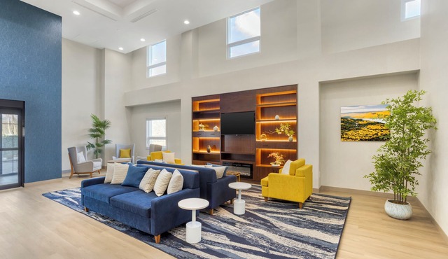 Comfort Suites Central Valley - Woodbury