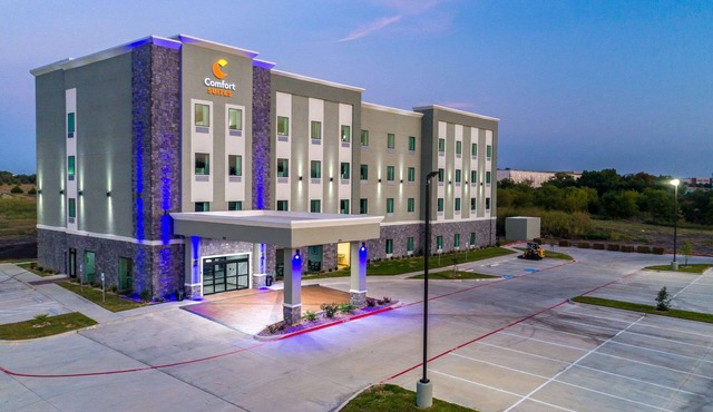 Comfort Suites DeSoto Dallas South