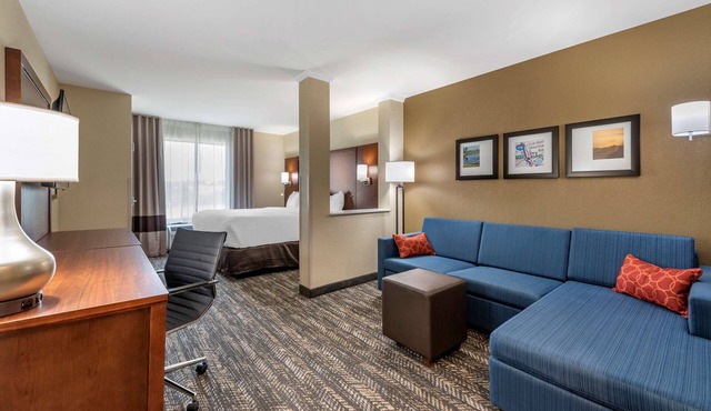 Comfort Suites Dry Ridge