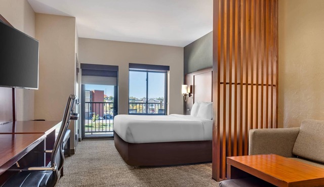 Comfort Suites Florence - Cincinnati South